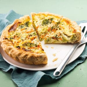Elevate your menu with our delightful Vegetable Quiche with Boursin® Professional Cuisine Garlic & Fine Herbs.